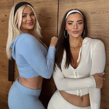 Acogedor conjunto con capucha para mujer